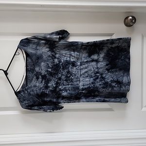 Maternity/breastfeeding Tops- Medium